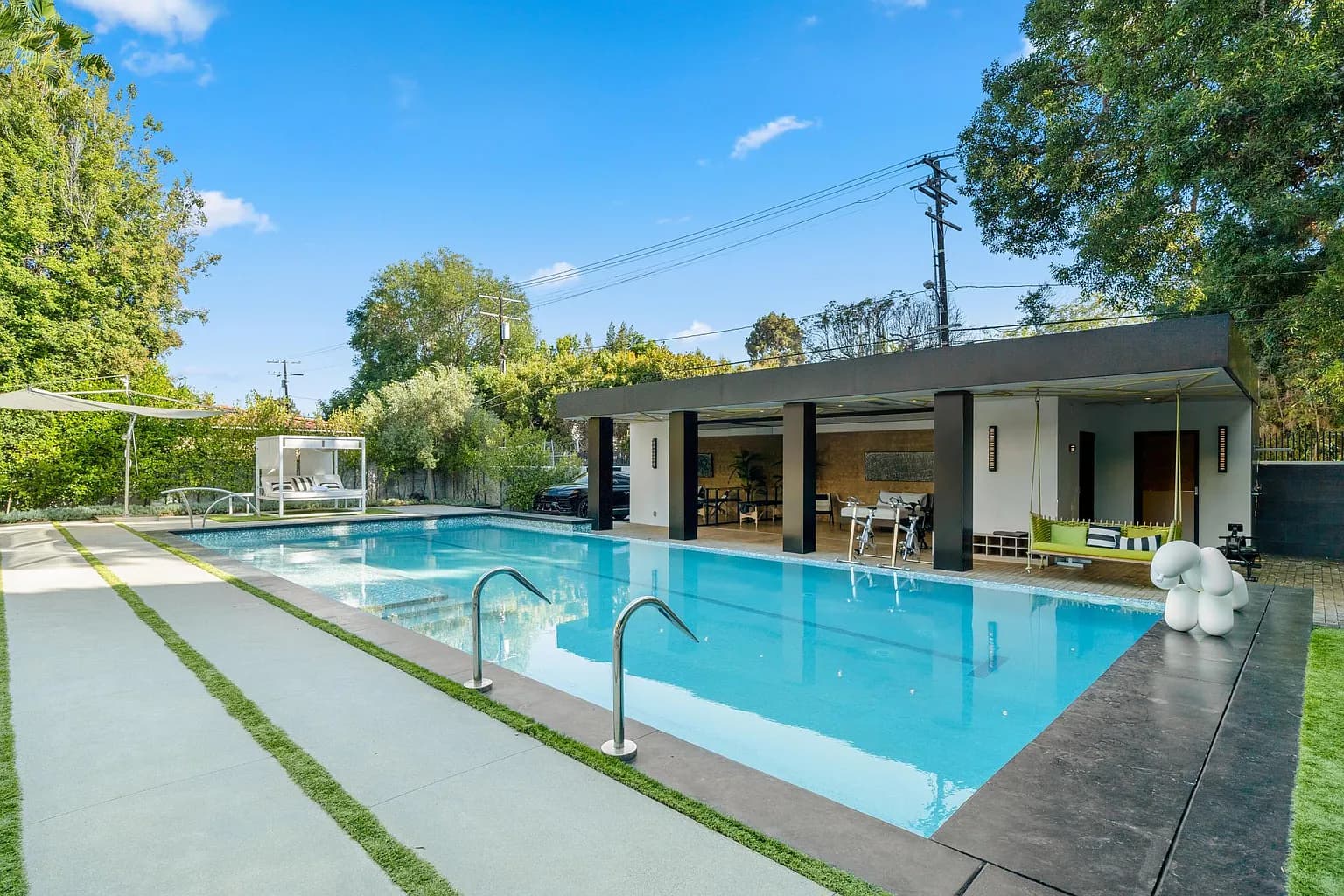 Rexford Compound - Image 27