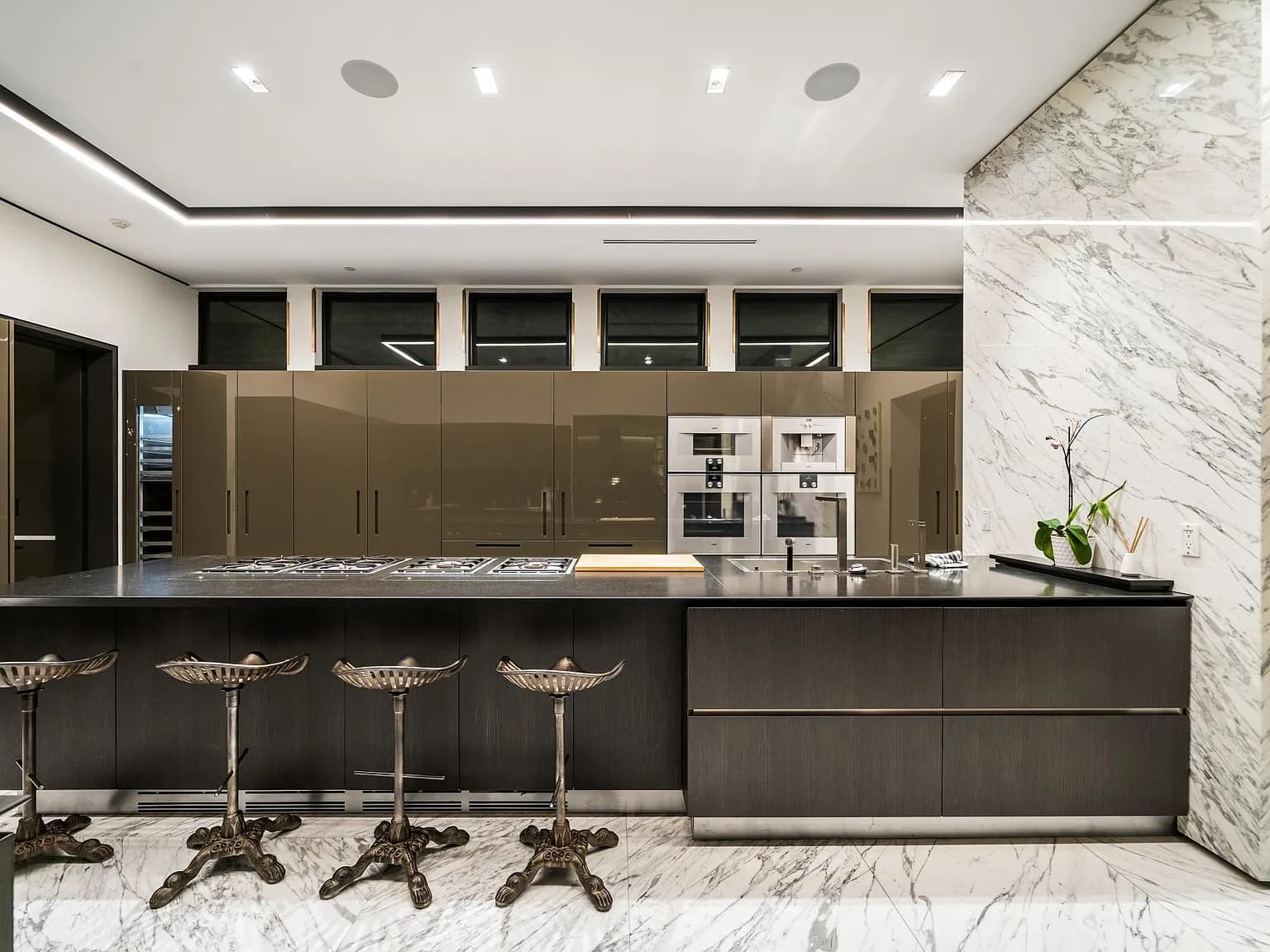 Rexford Compound - Image 3