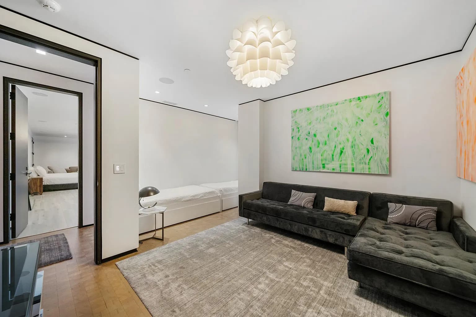 Rexford Compound - Image 23