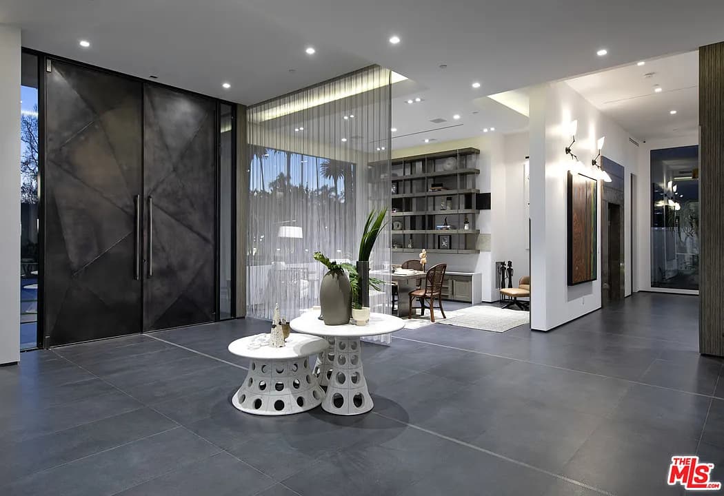 Beverly Hills Flats Contemporary - Image 17