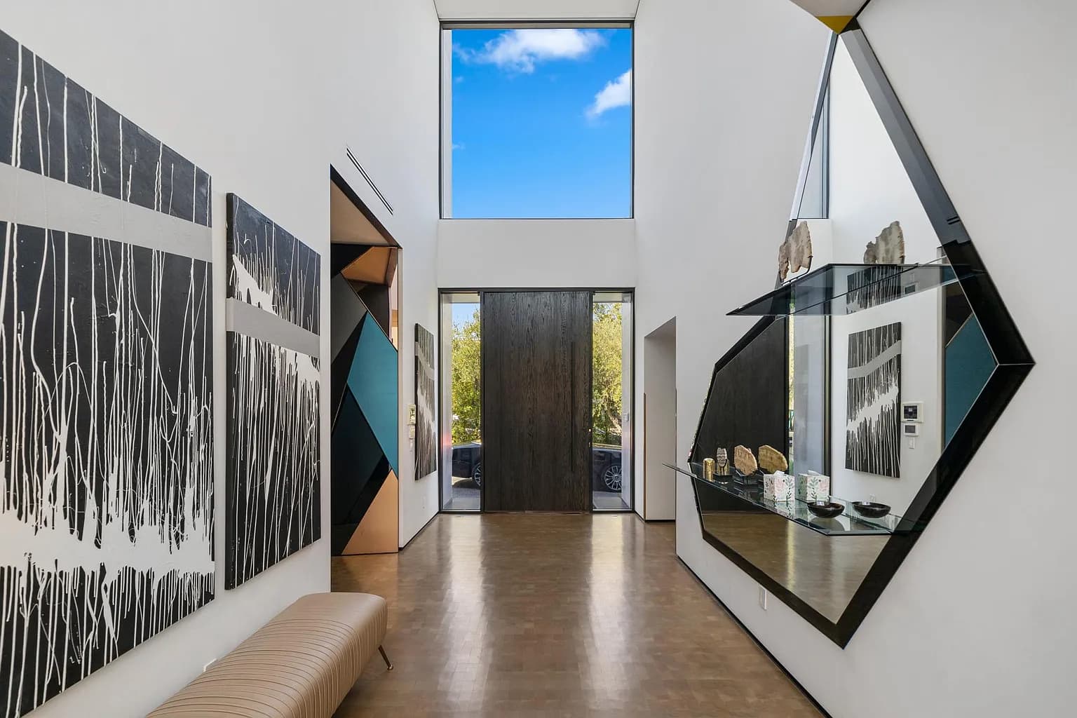 Rexford Compound - Image 12