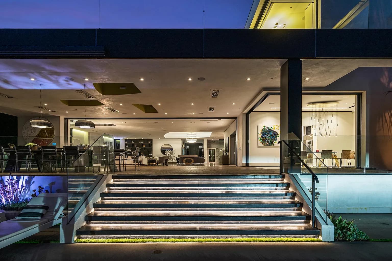 Rexford Compound - Image 28