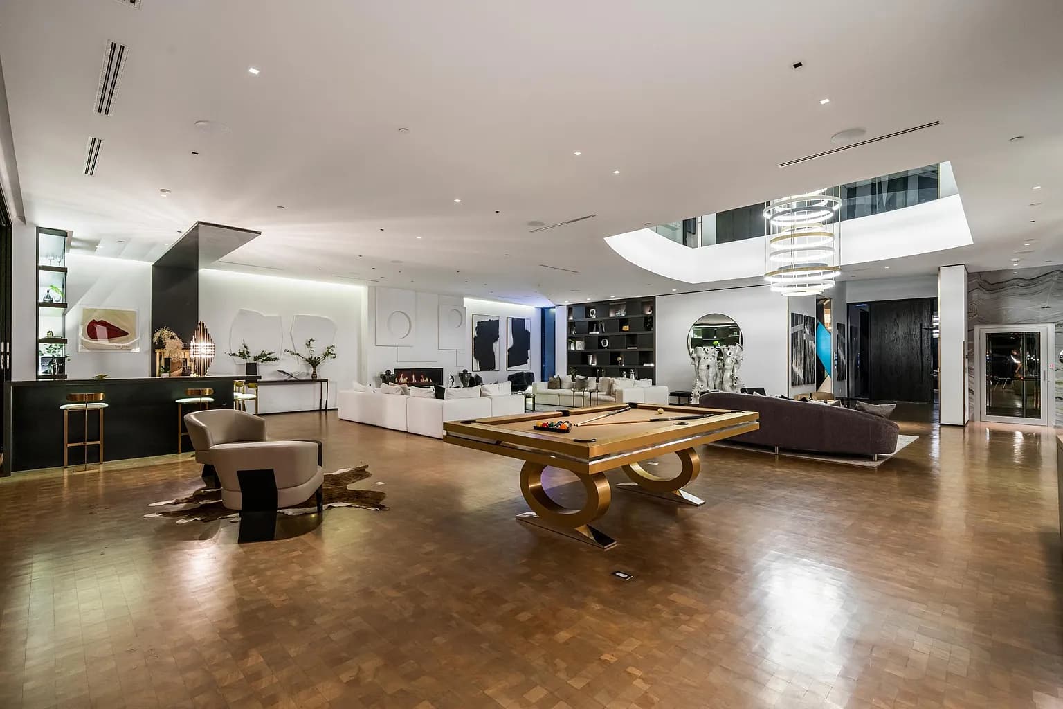 Rexford Compound - Image 8